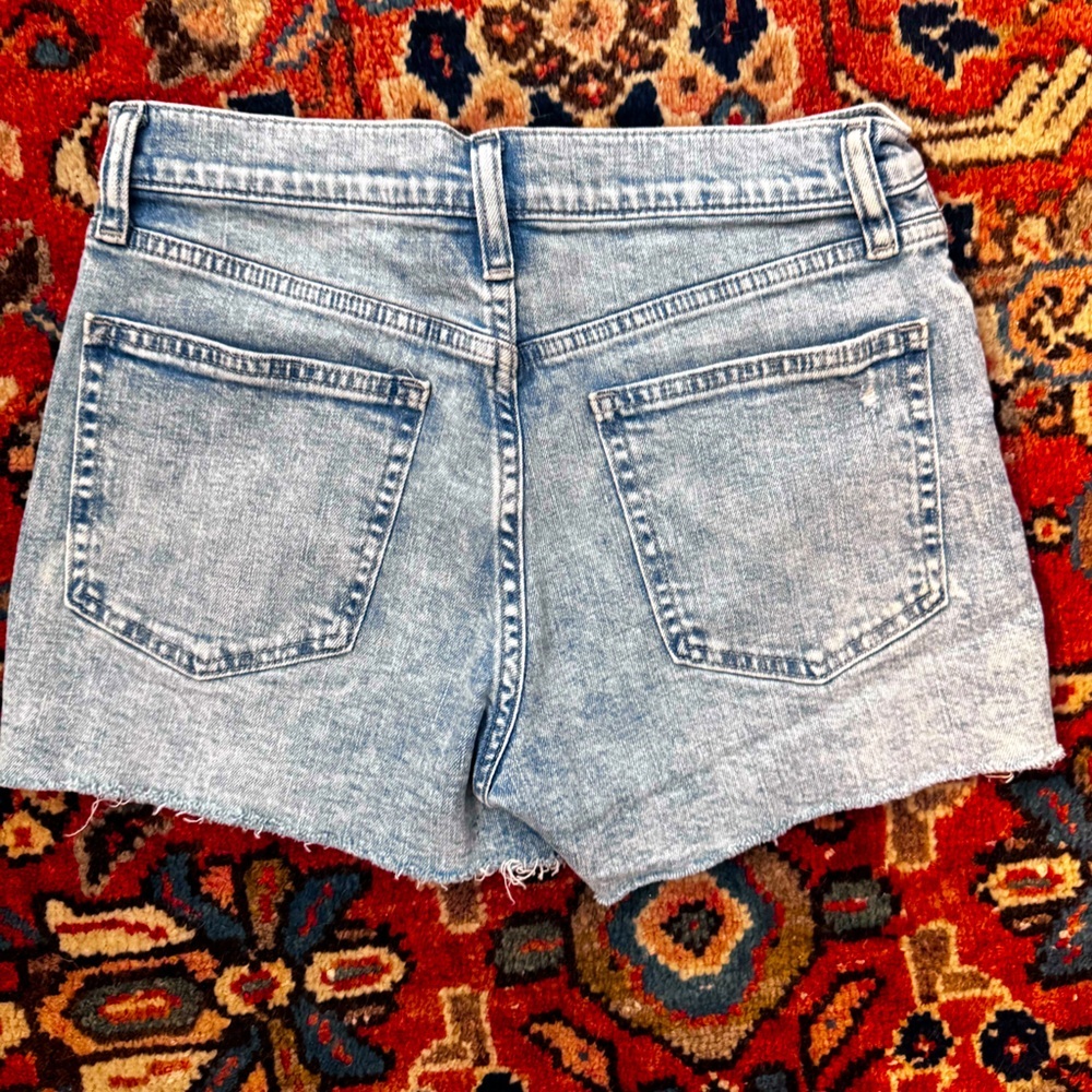 Gap Light Wash Denim Shorts Size 4 Petite - Picture 4 of 4